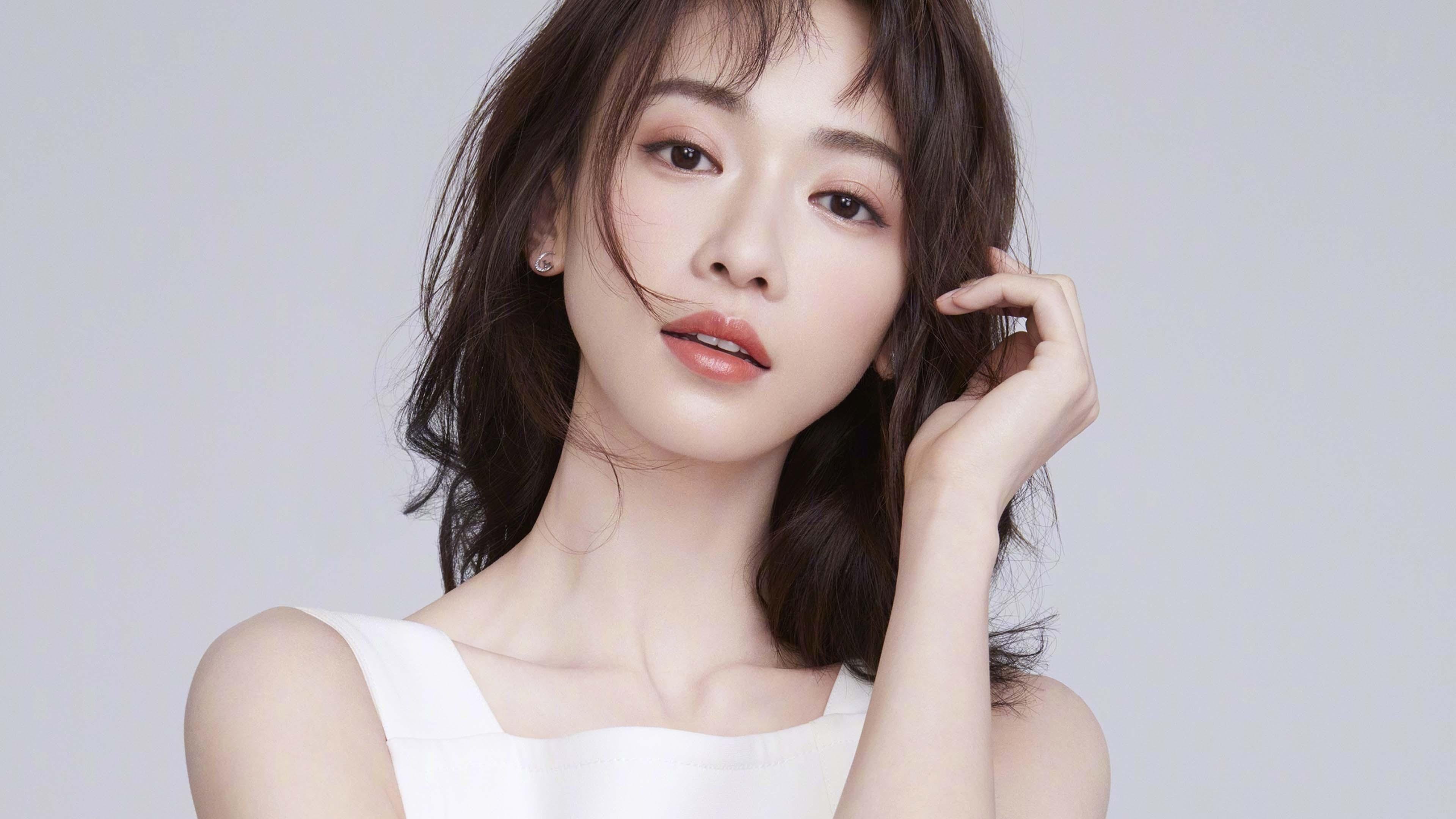 乐鱼体育官网注册-五大联赛中小俱乐部如何应对金元时代挑战,五大联赛各俱乐部之间的关系